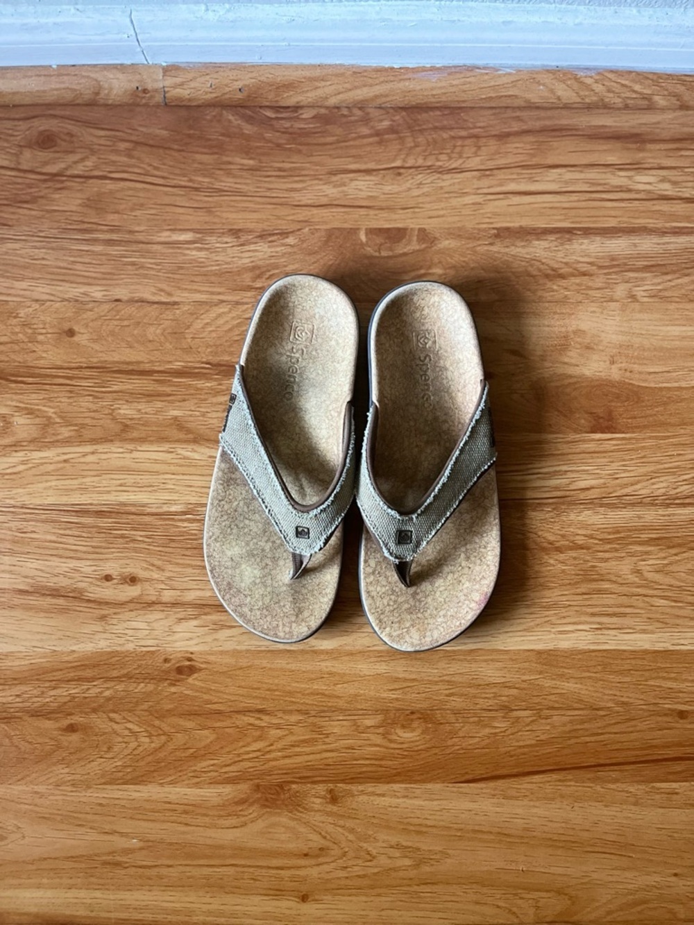 SPENCO Women’s Tan Flip Flop Sandals with Cushioned Footbed - Brand Unspecified